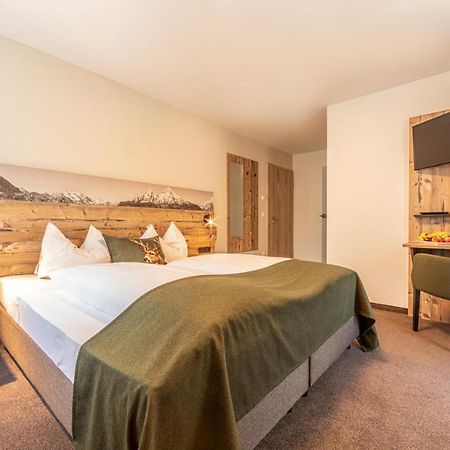 Home-Hotel Salzberg Berchtesgaden Luaran gambar A typical room at the Hotel Garni Alpenblick